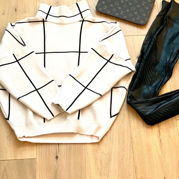 Chicwish Sweaters - Chicwish Grid sweater